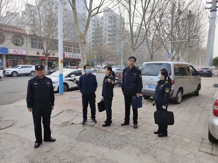 章丘 凈化校園周邊文化環(huán)境 “掃黃打非”護(hù)苗成長